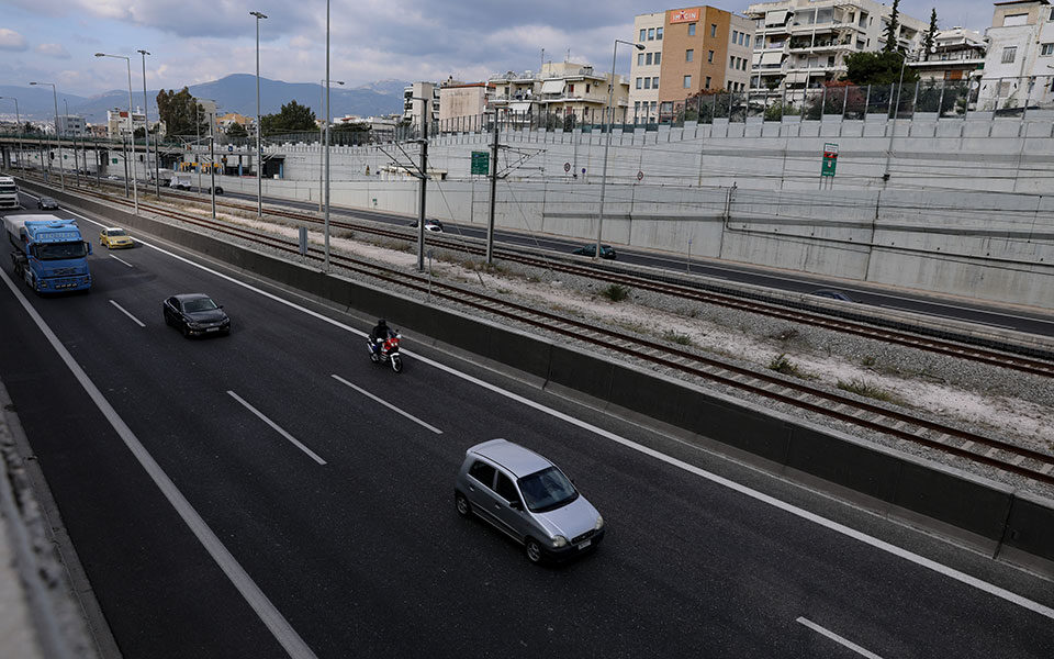 Προτεινόμενη έκπληξη για την επέκταση της Λεωφόρου Κύμης – Ποιες είναι οι απαιτήσεις του Σταϊκούρα από τον Περιστέρη