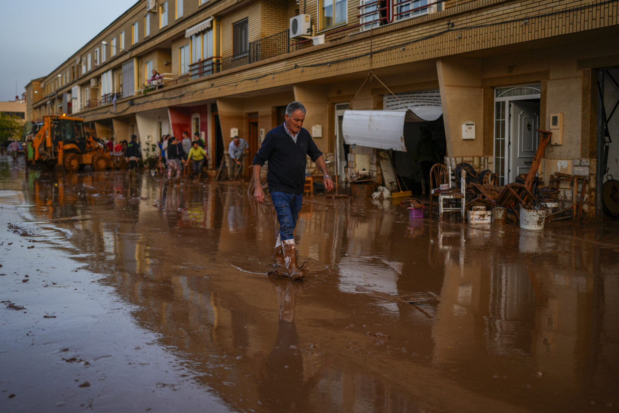 Φονικές πλημμύρες στην Ισπανία: 95 νεκροί και δραματικές καταστάσεις